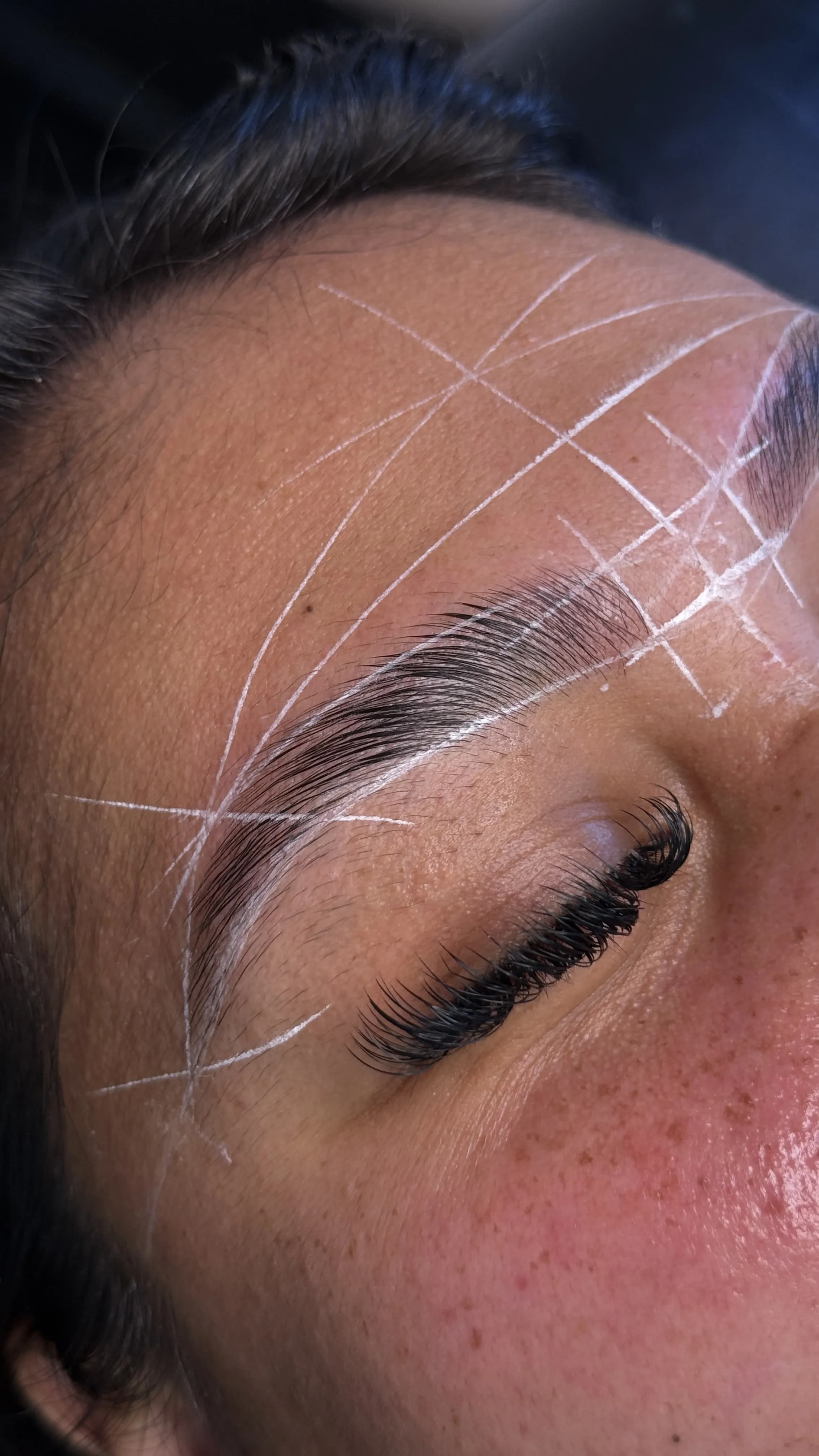 Eyebrow mapping for precision shaping