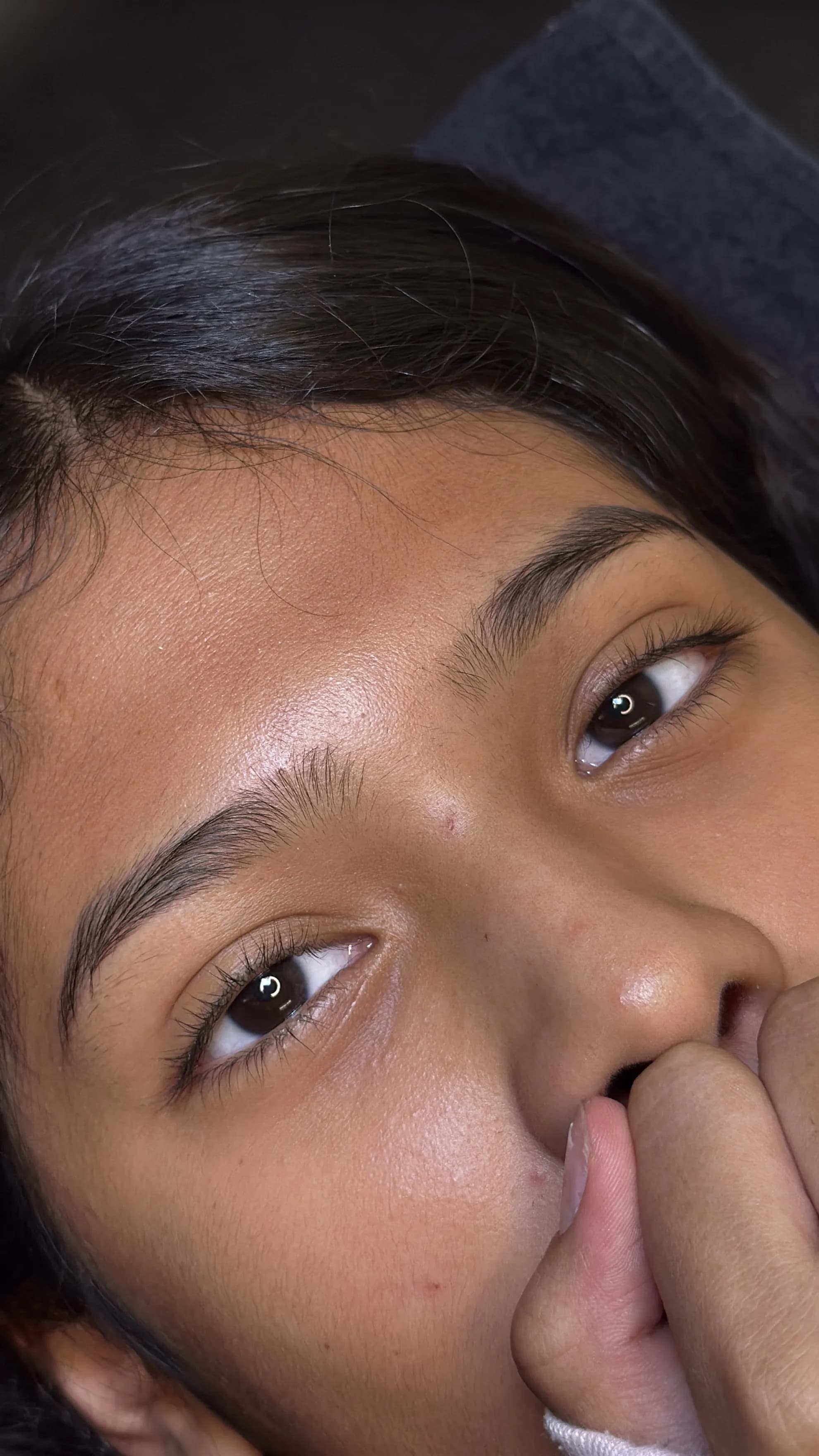 Eyebrow wax and lash lift before treatment